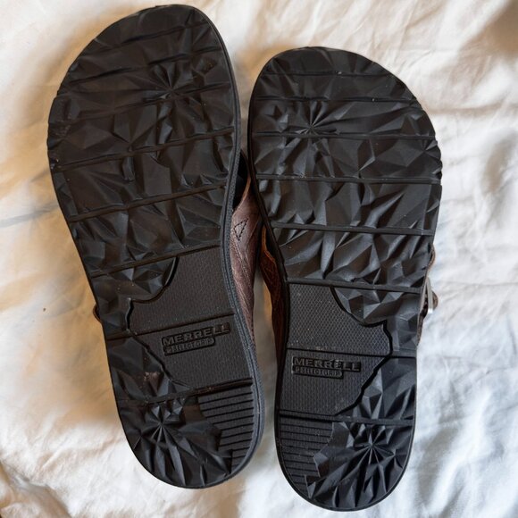 Women's Around Town Thong Buckle Sandals Brown - Picture 3 of 7